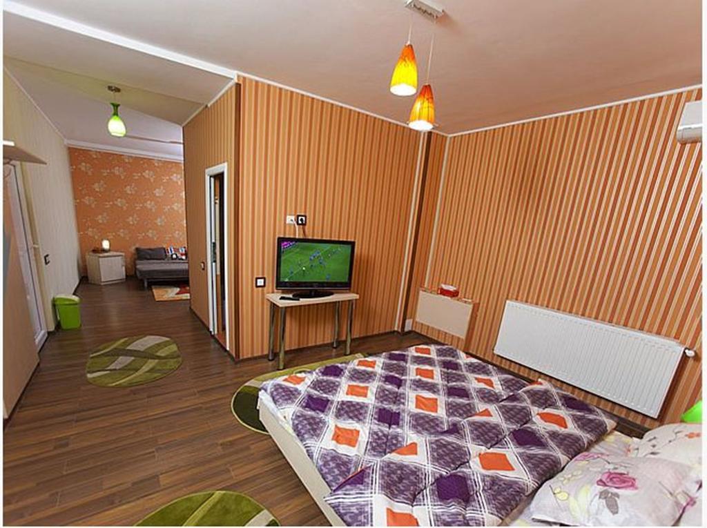 Hotel La Gil Bucharest Room photo